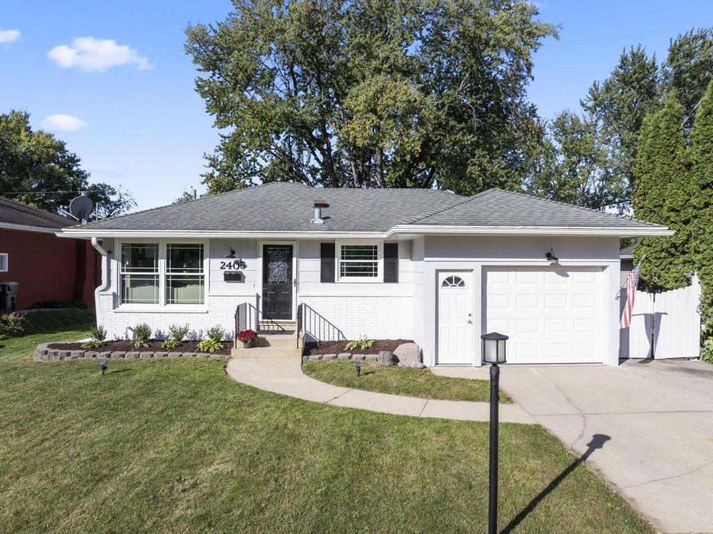 Photo of 2405 11th Avenue NW, Rochester, MN 55901 (MLS # 7024917)