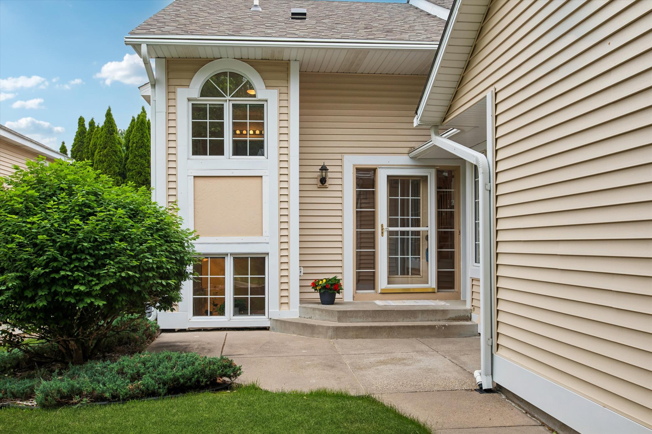 808 Winterberry Drive