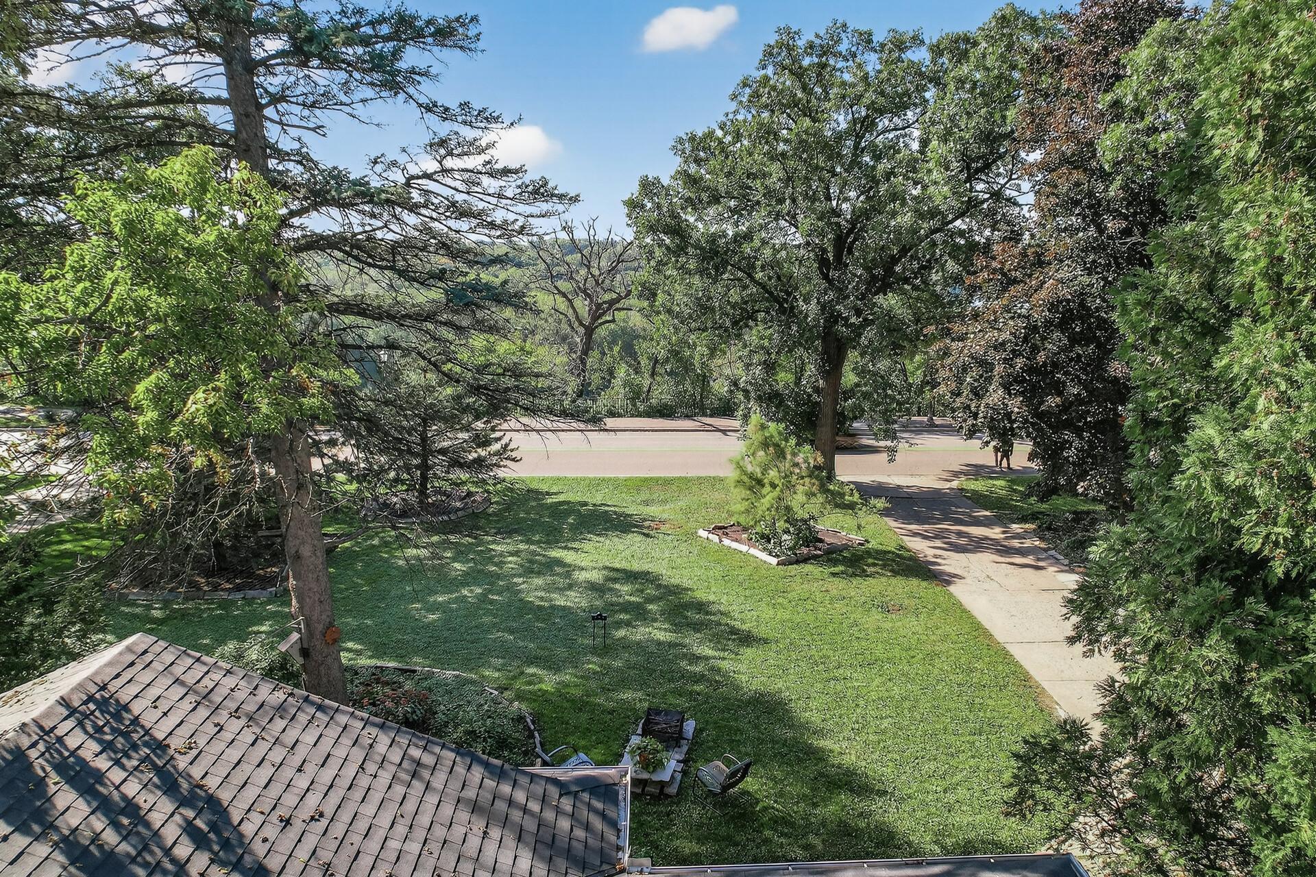 1544 Mississippi River Boulevard S