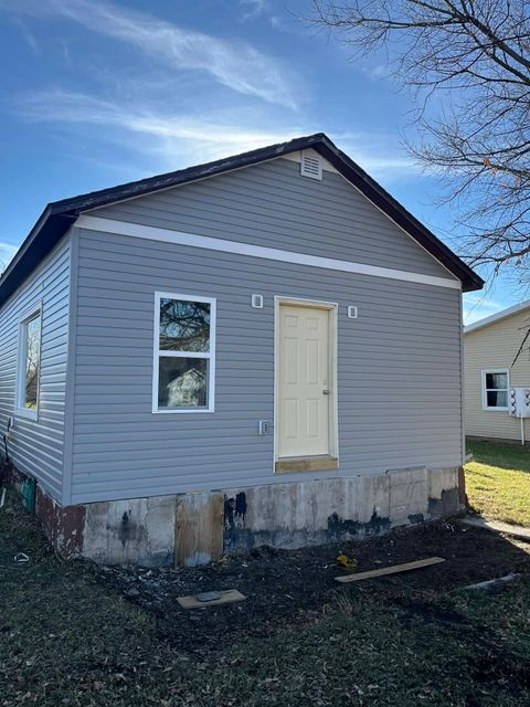 Photo of 832 Main St, Lansford, ND 58750 (MLS # 7029961)