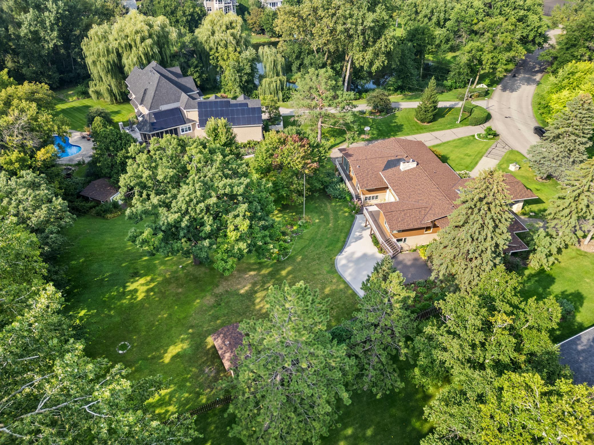 5104 Mirror Lakes Drive