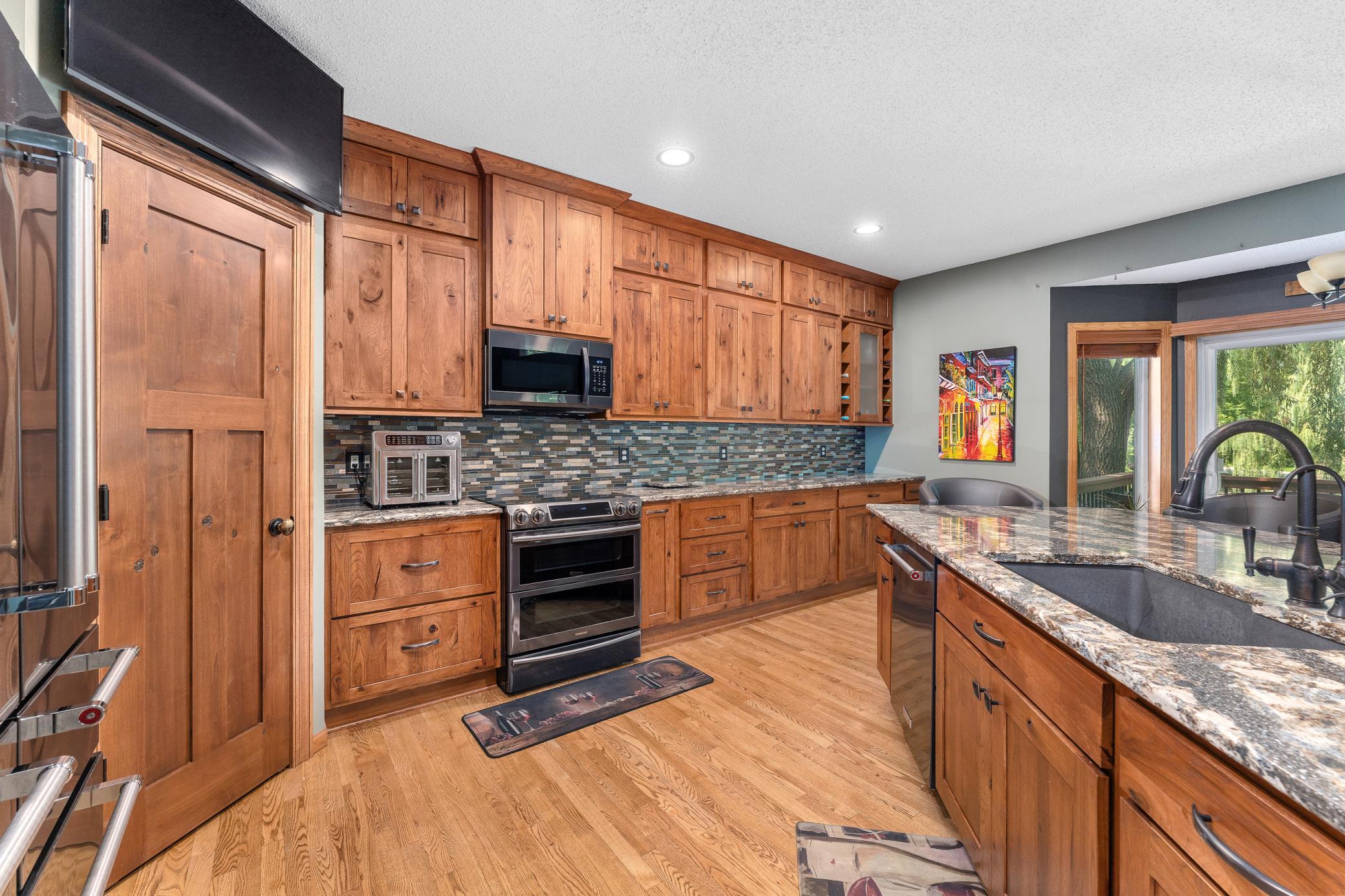 1517 Deerwood Bend