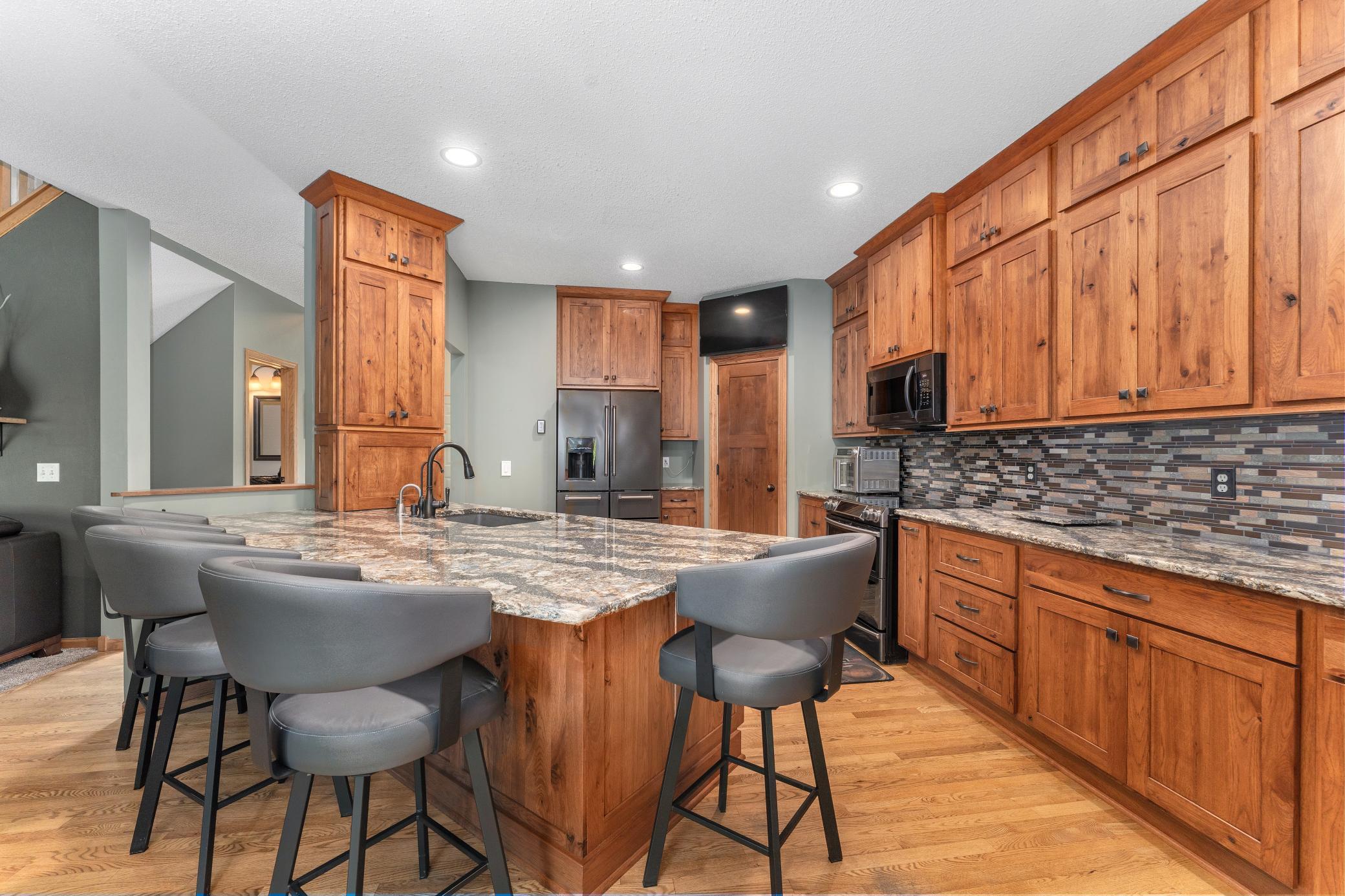 1517 Deerwood Bend