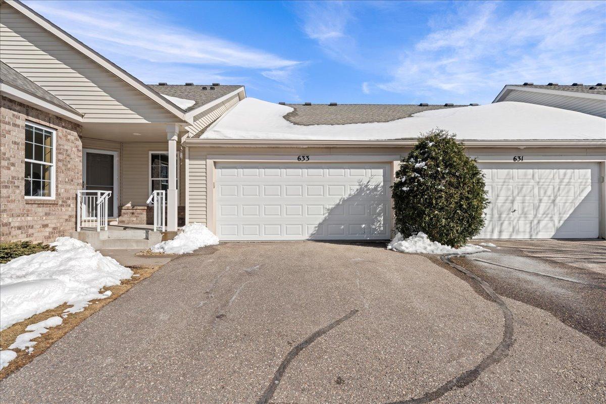 633 Woodland Drive