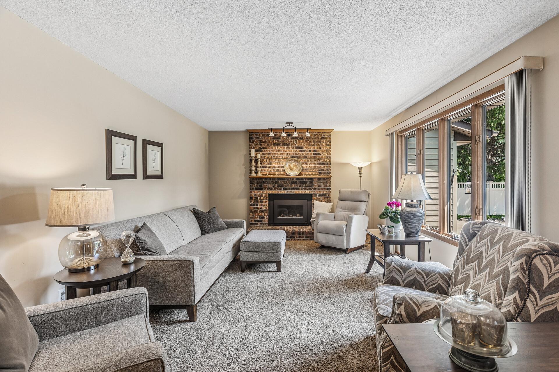 953 Oak View Court