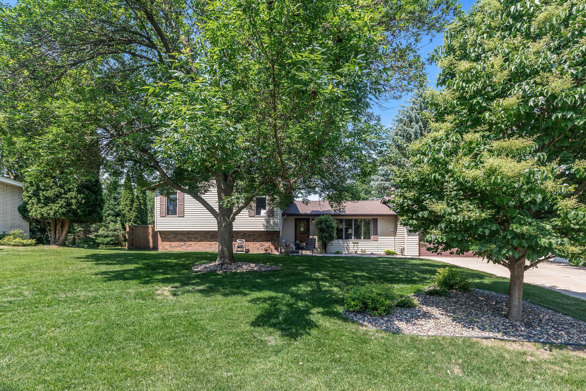 953 Oak View Court
