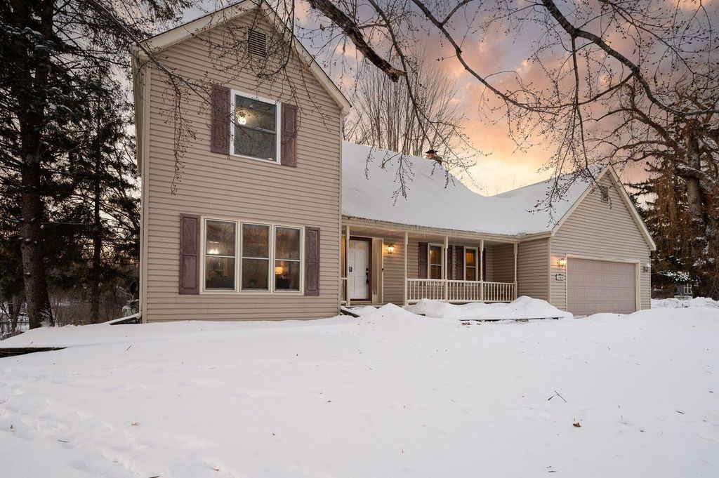 Photo of 1900 Vernon Drive S, Hopkins, MN 55305 (MLS # 7001806)