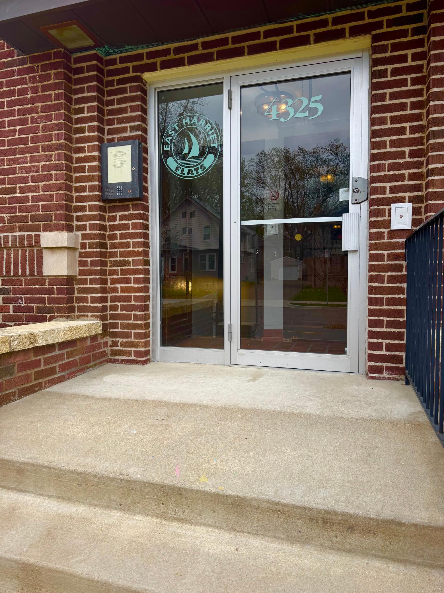 4325 Bryant Avenue S D001