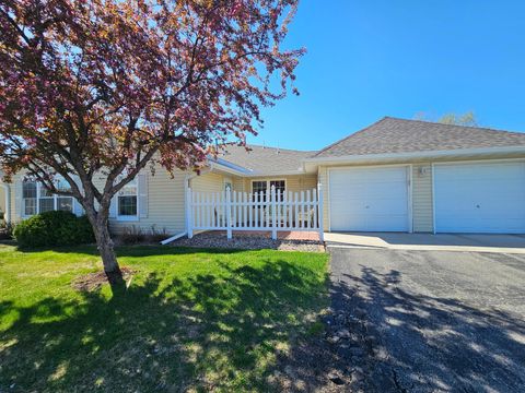 Photo of 1065 Blackbird Trail SW #8, Hutchinson, MN 55350 (MLS # 6697099)