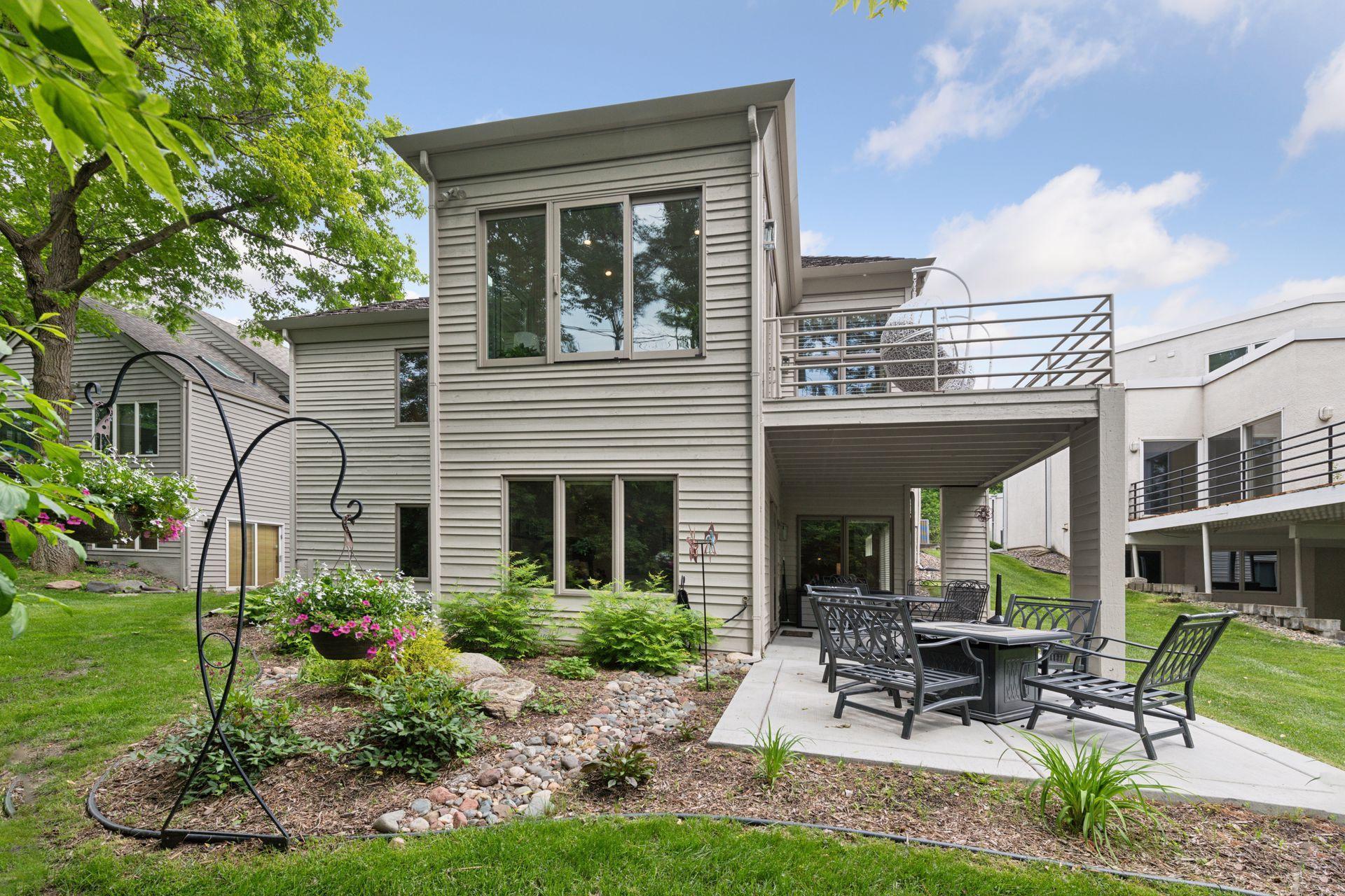3490 Fairway Lane