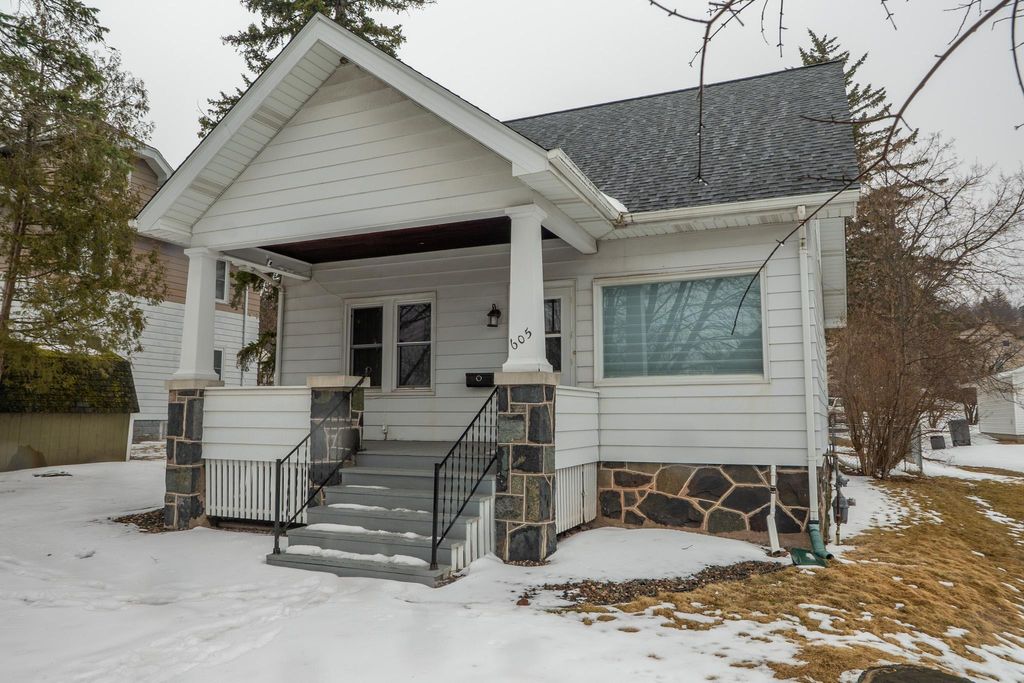 Photo of 605 E 10th Street, Duluth, MN 55805 (MLS # 7051859)