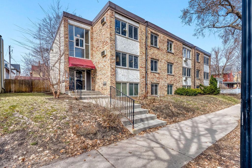 Photo of 2212 Aldrich Avenue S #202, Minneapolis, MN 55405 (MLS # 7046777)