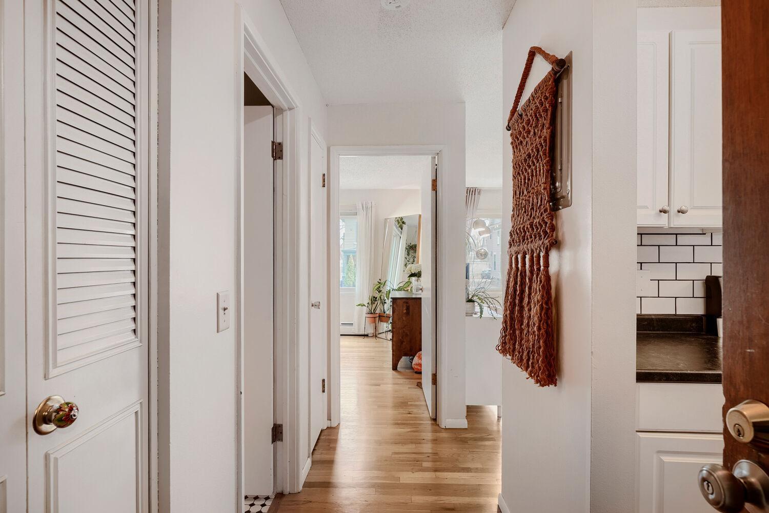 2212 Aldrich Avenue S 202