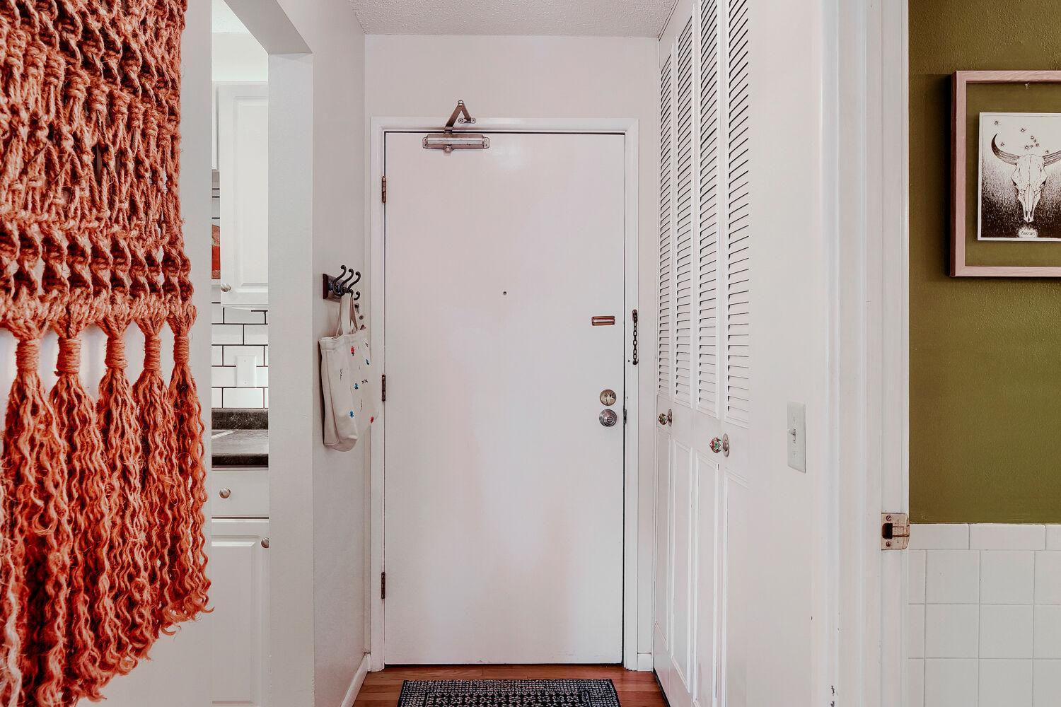 2212 Aldrich Avenue S 202