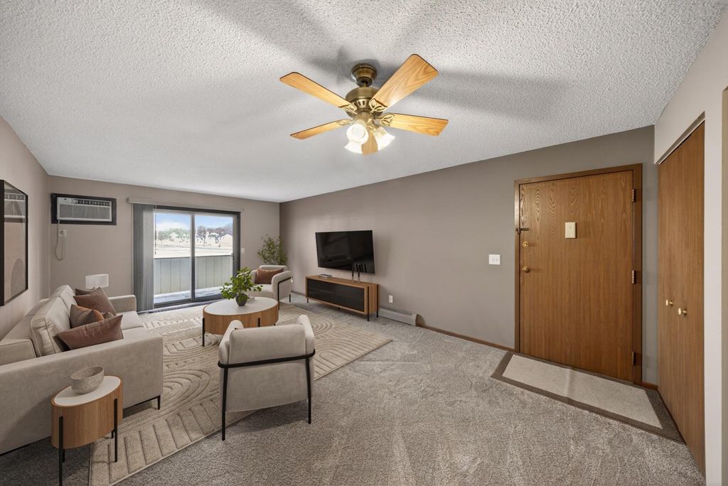 Photo of 2114 Valleyhigh Drive NW #B104, Rochester, MN 55901 (MLS # 7003061)