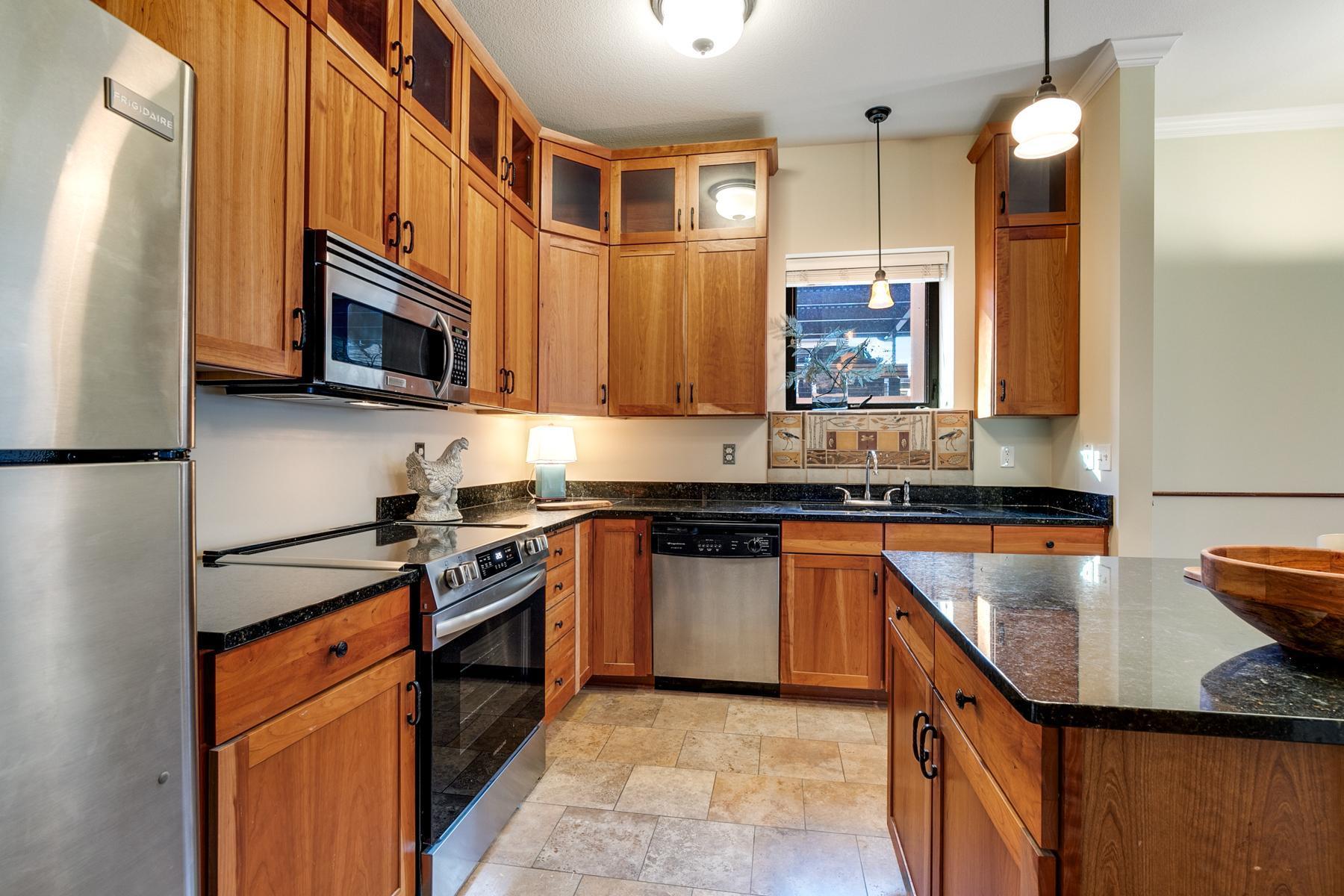 270 4th Street E 109