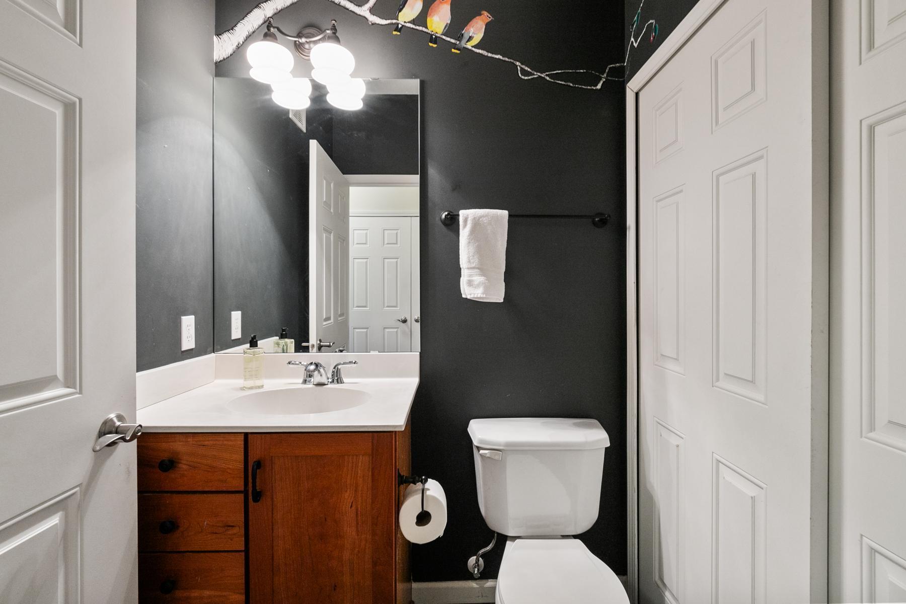 270 4th Street E 109
