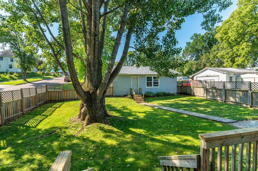 Photo of 228 E Vernon Avenue, Fergus Falls, MN 56537 (MLS # 7068561)
