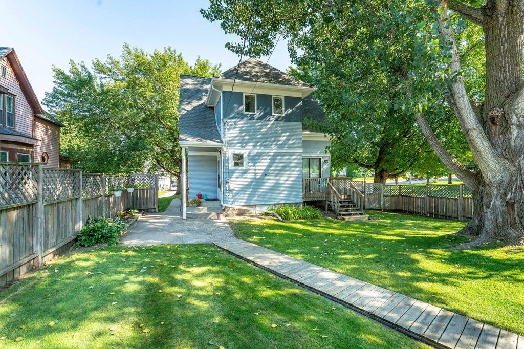 Photo of 228 E Vernon Avenue, Fergus Falls, MN 56537 (MLS # 7068561)