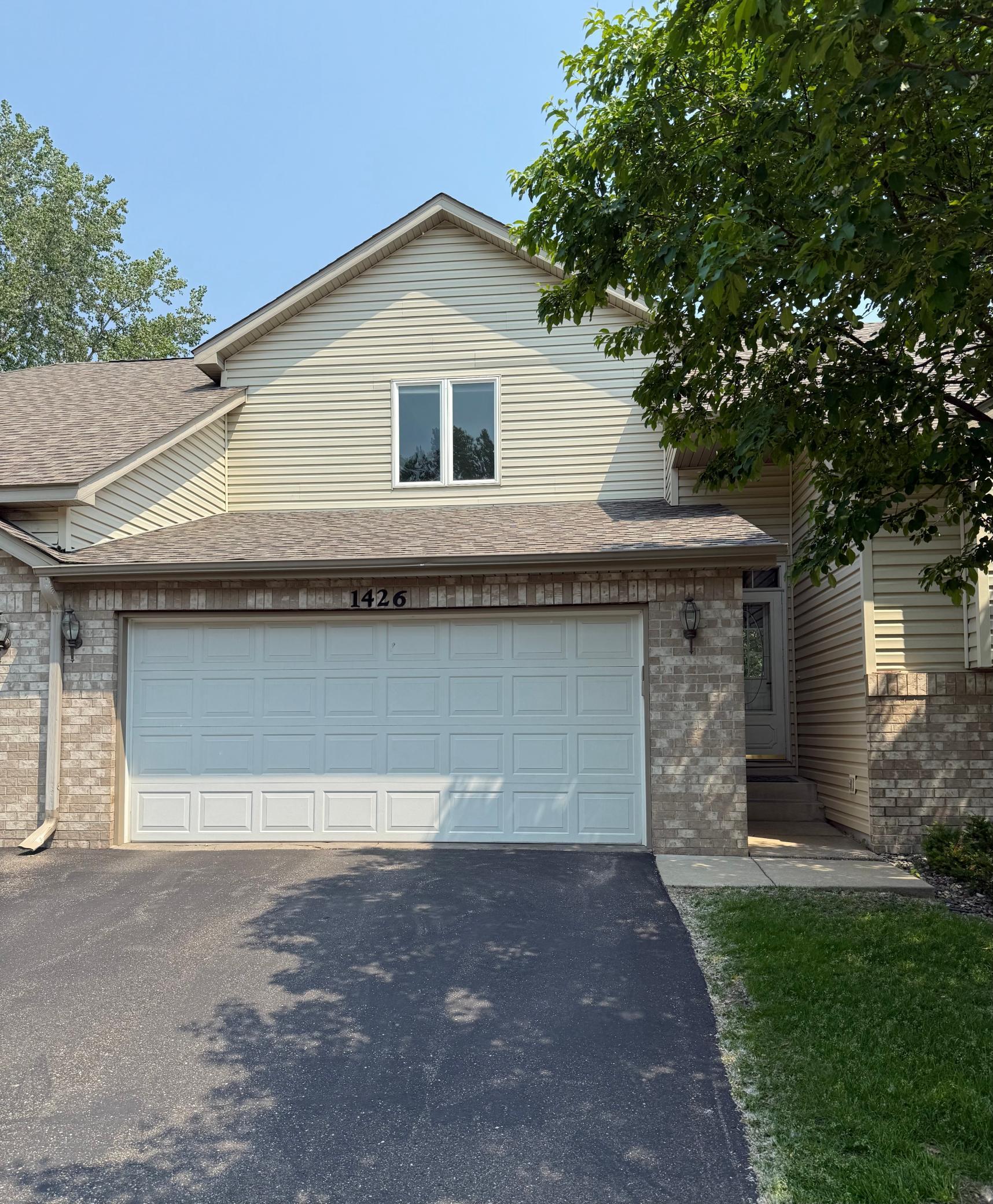 1426 Mcandrews Road E 30
