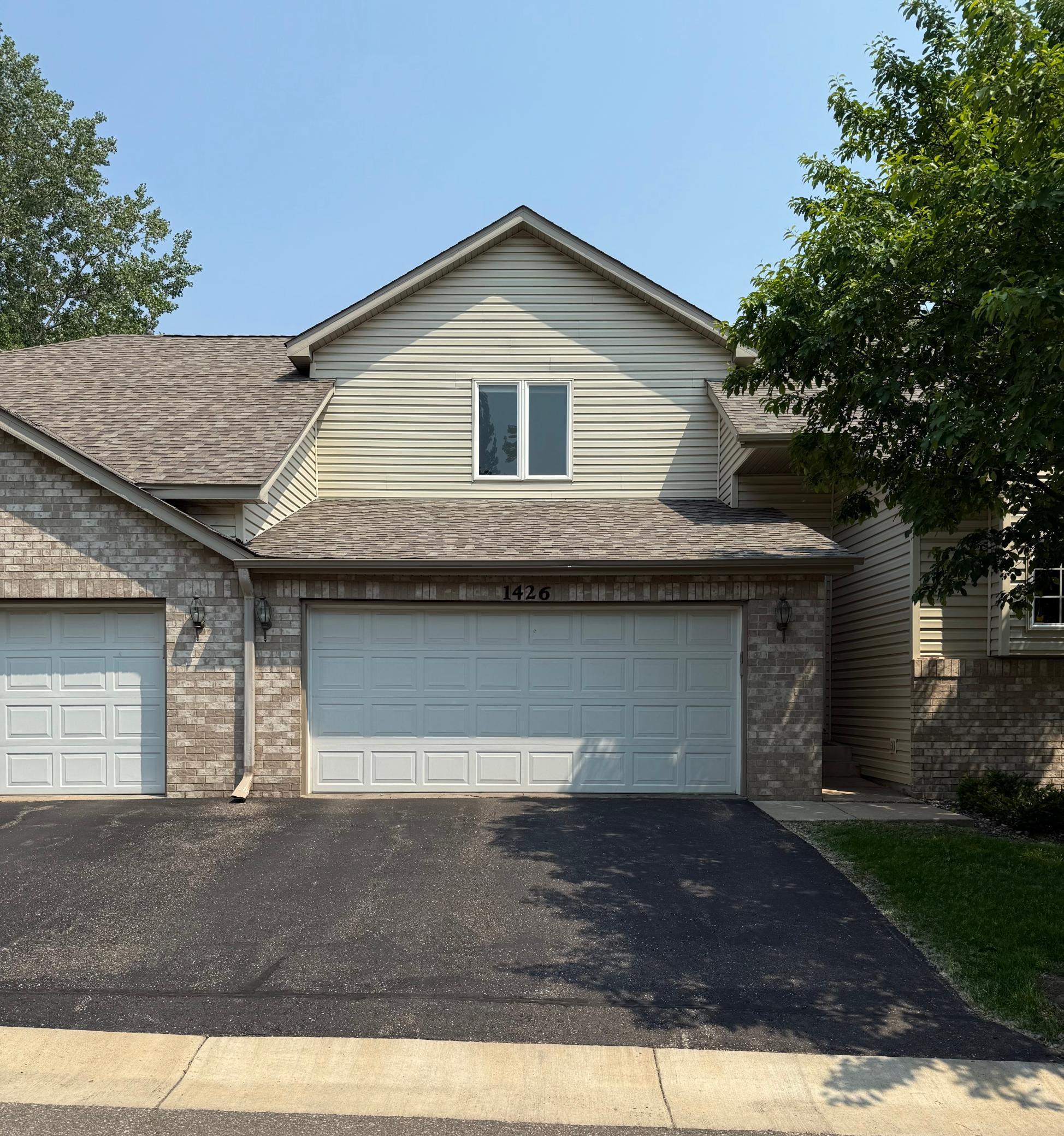 1426 Mcandrews Road E 30