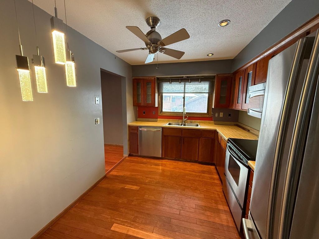 Photo of 414 Aurora Avenue, Saint Paul, MN 55103 (MLS # 7000300)