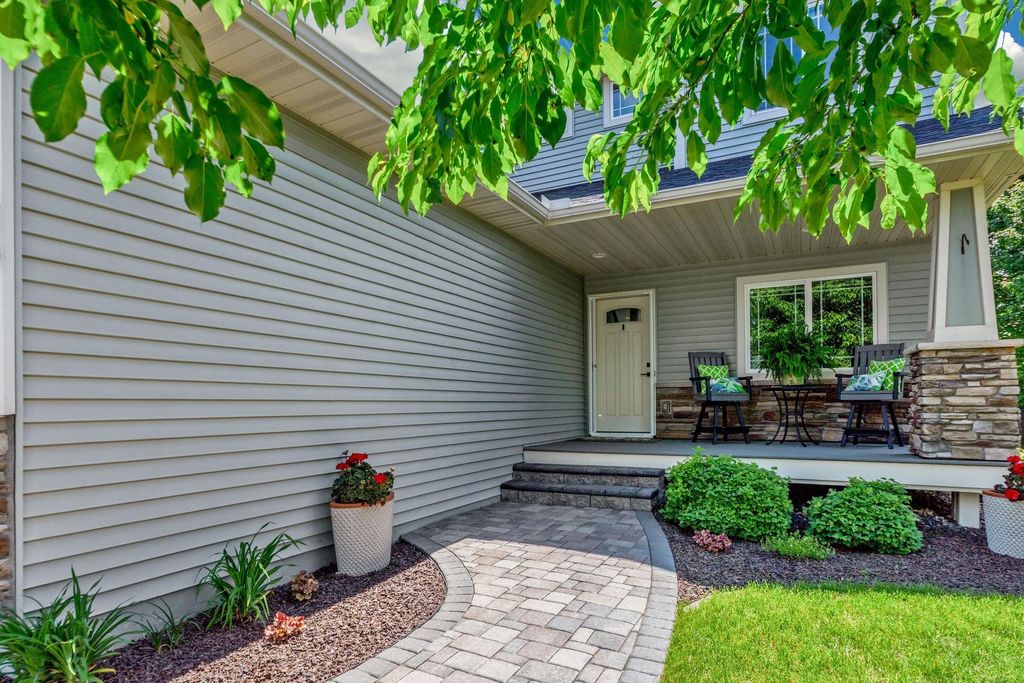 Photo of 34 Windsor Wood Path, Hudson, WI 54016 (MLS # 7086257)