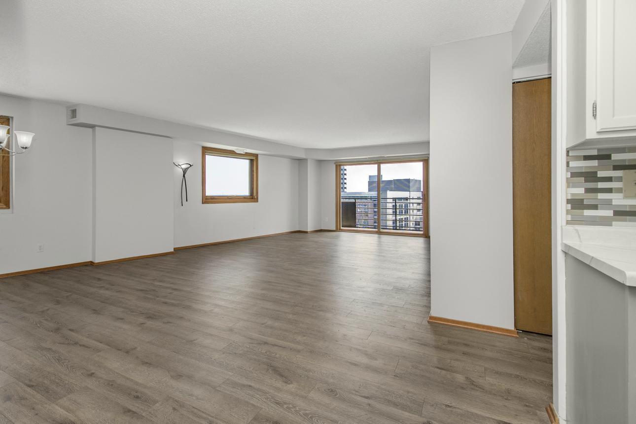 66 9th Street E 2315
