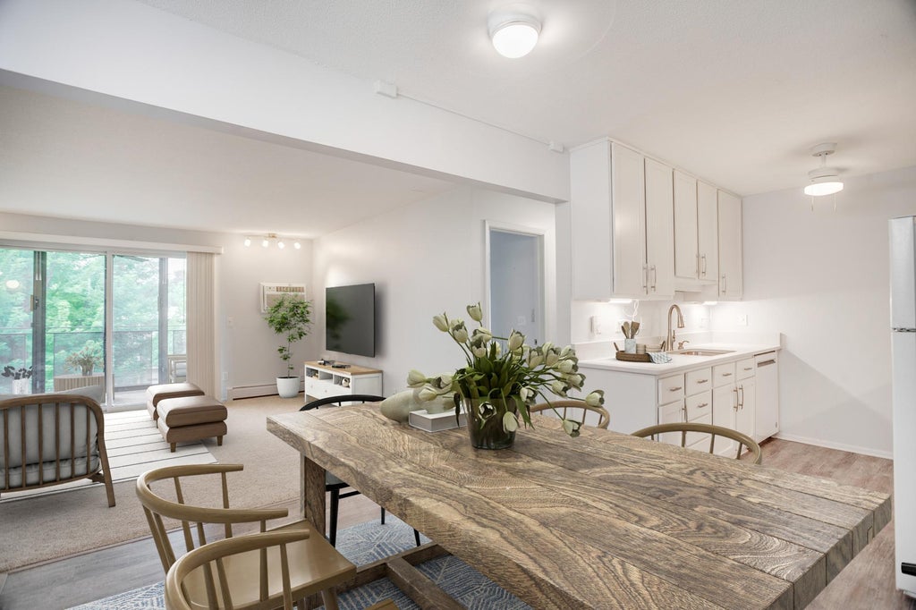 Photo of 4350 Brookside Court #302, Edina, MN 55436 (MLS # 7166935)