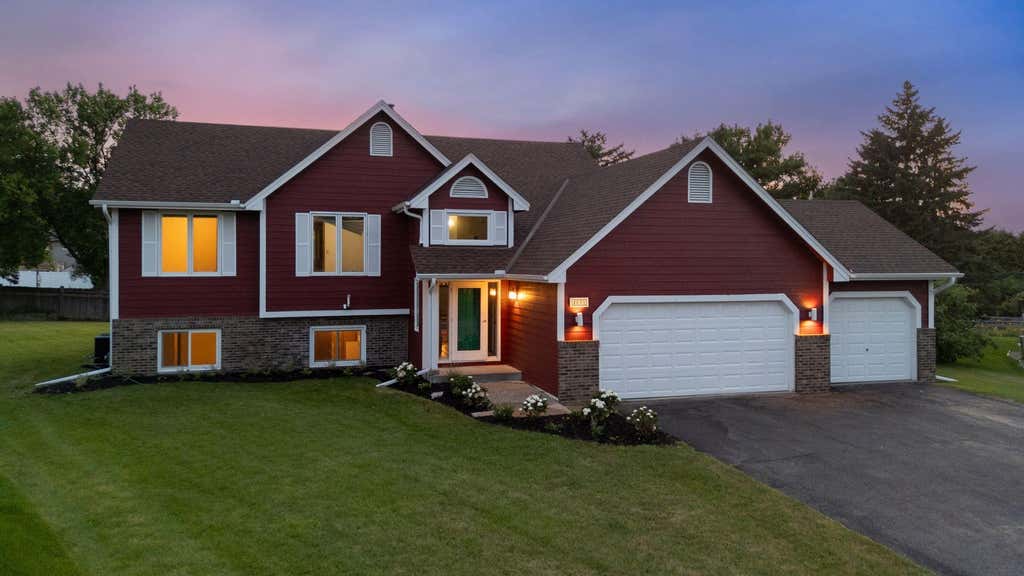 Photo of 4635 Yorktown Lane N, Plymouth, MN 55442 (MLS # 7118485)