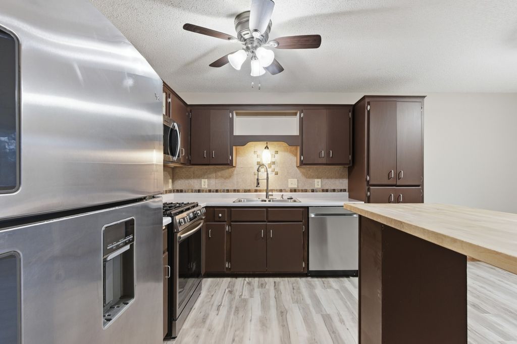 Photo of 3230 Edgerton Street, Vadnais Heights, MN 55127 (MLS # 7044778)