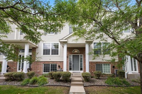 907 Ledgestone Drive Mahtomedi MN 55115