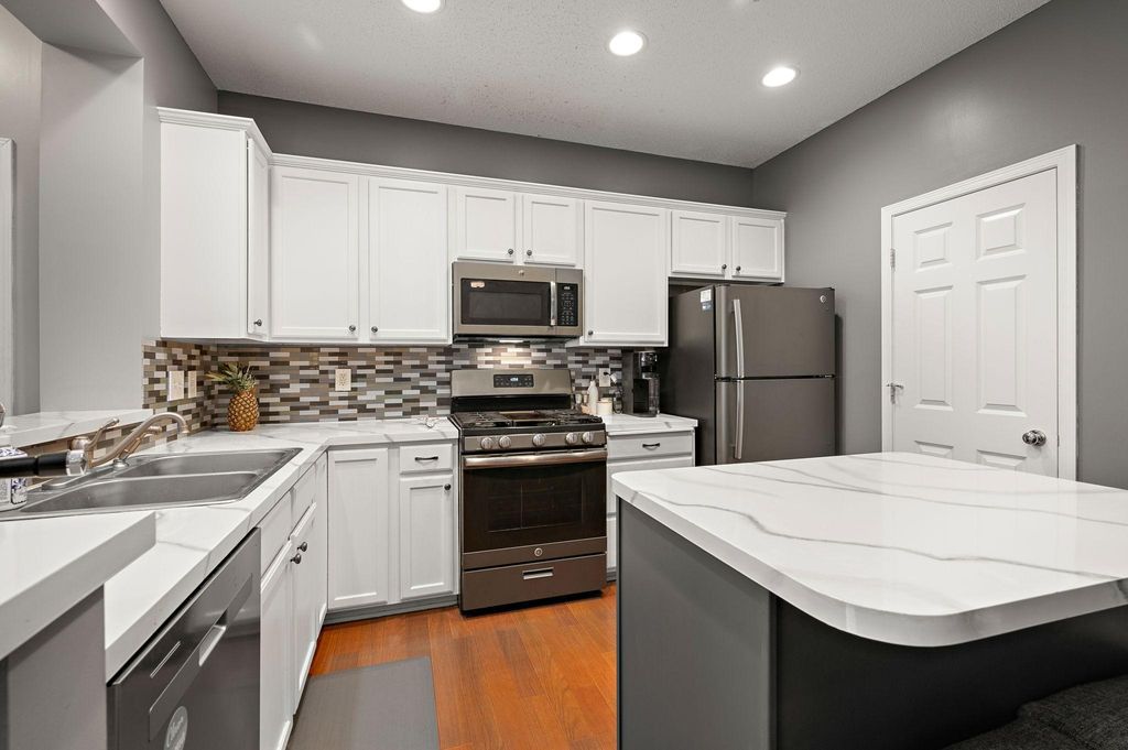 Photo of 13804 54th Avenue N, Plymouth, MN 55446 (MLS # 7008966)