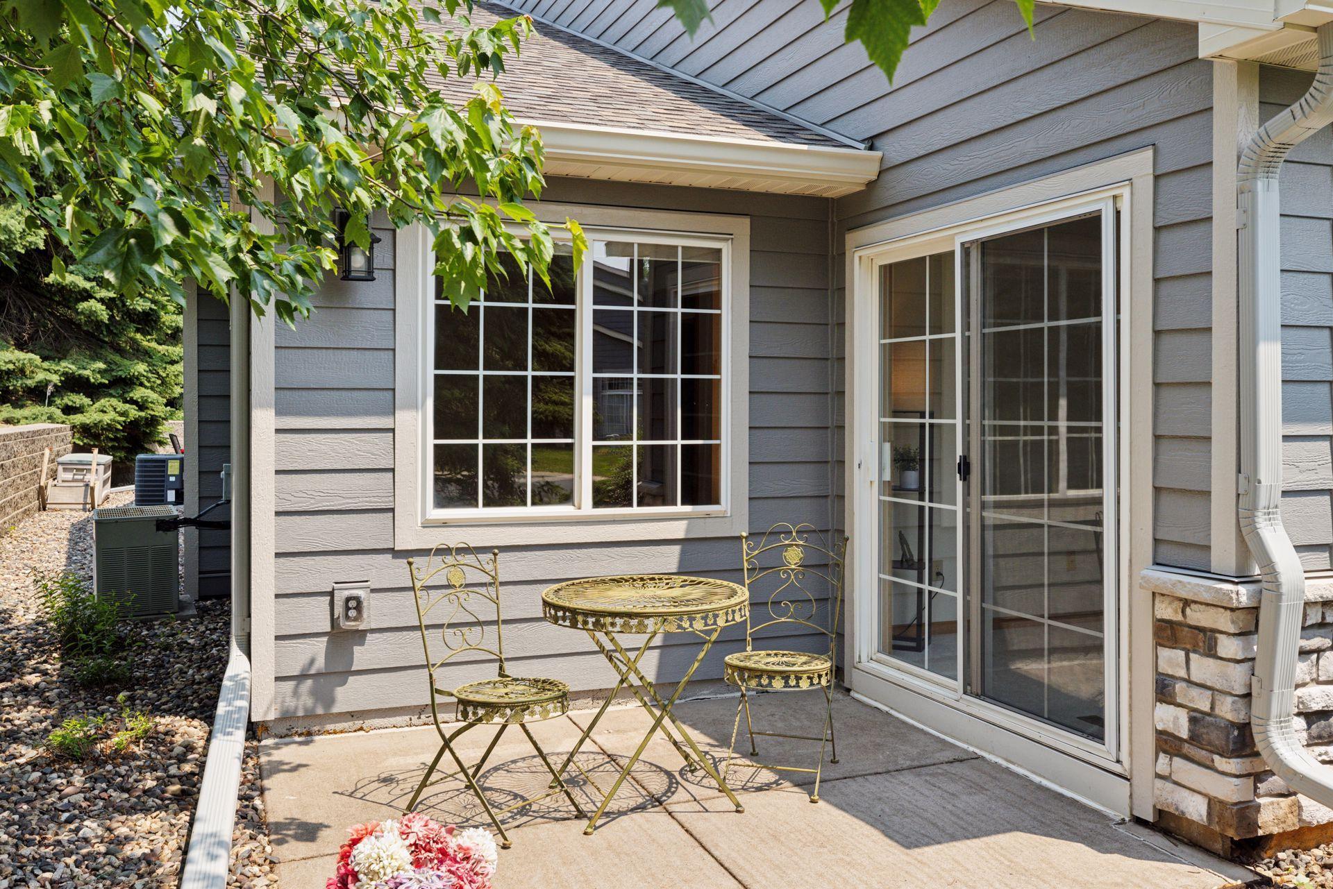 9921 Tamarack Cove