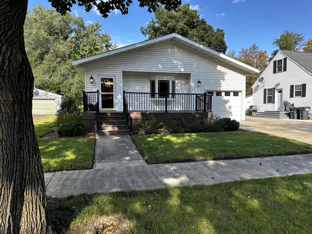 Photo of 403 N Madison Street, Minneota, MN 56264 (MLS # 7154279)