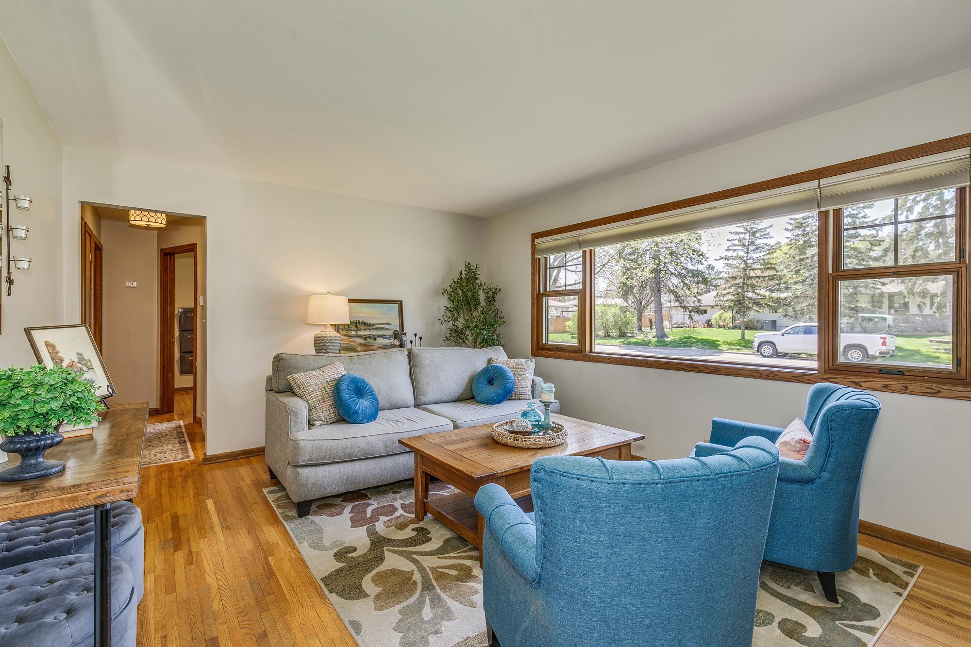 247 County Road C2 W