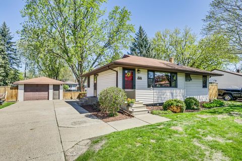 247 County Road C2 W Roseville MN 55113