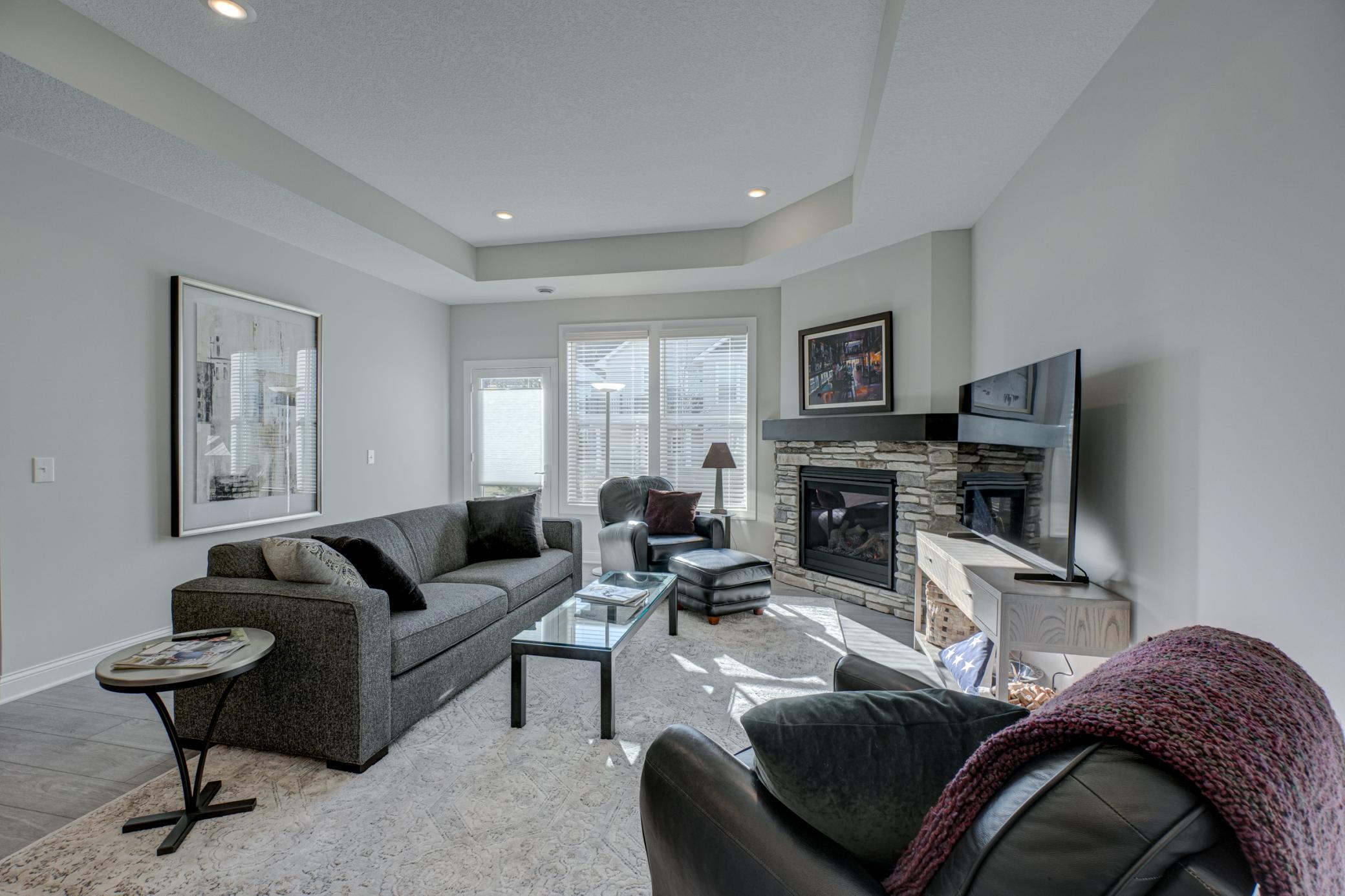 3335 Mulberry Bay