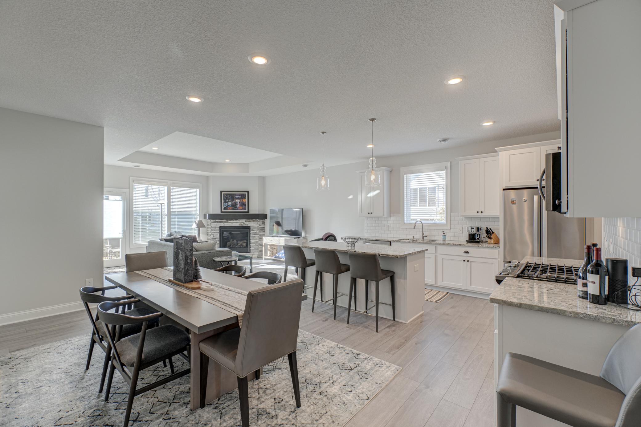 3335 Mulberry Bay