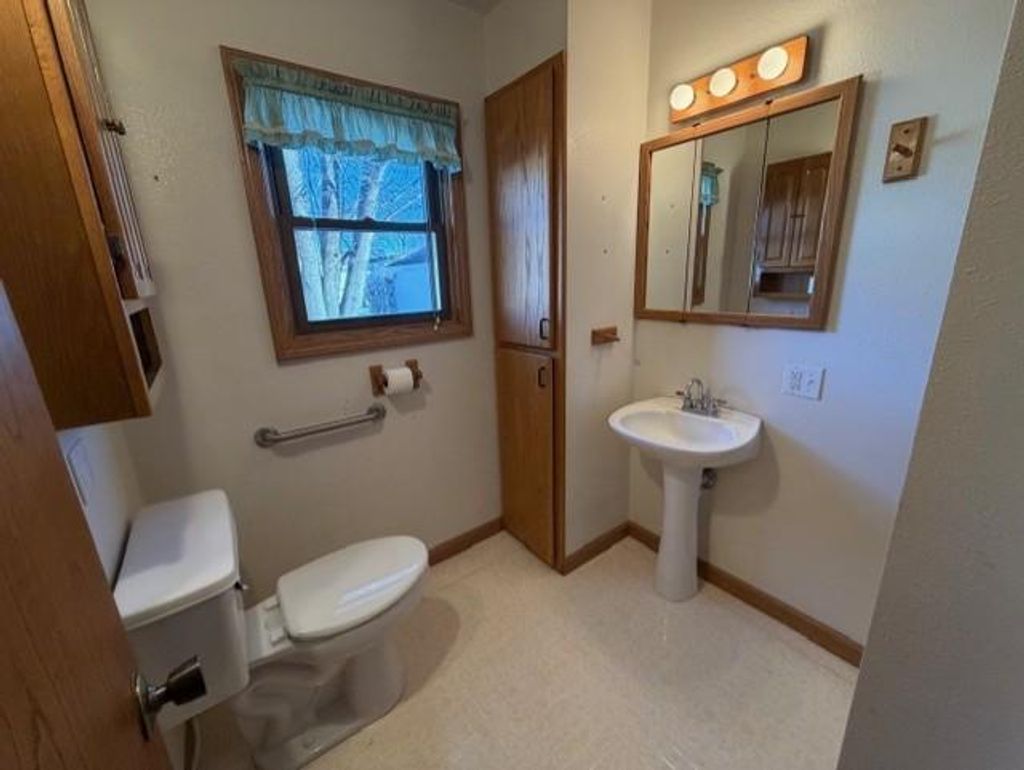 Photo of 611 S Swift Avenue, Litchfield, MN 55355 (MLS # 7009203)