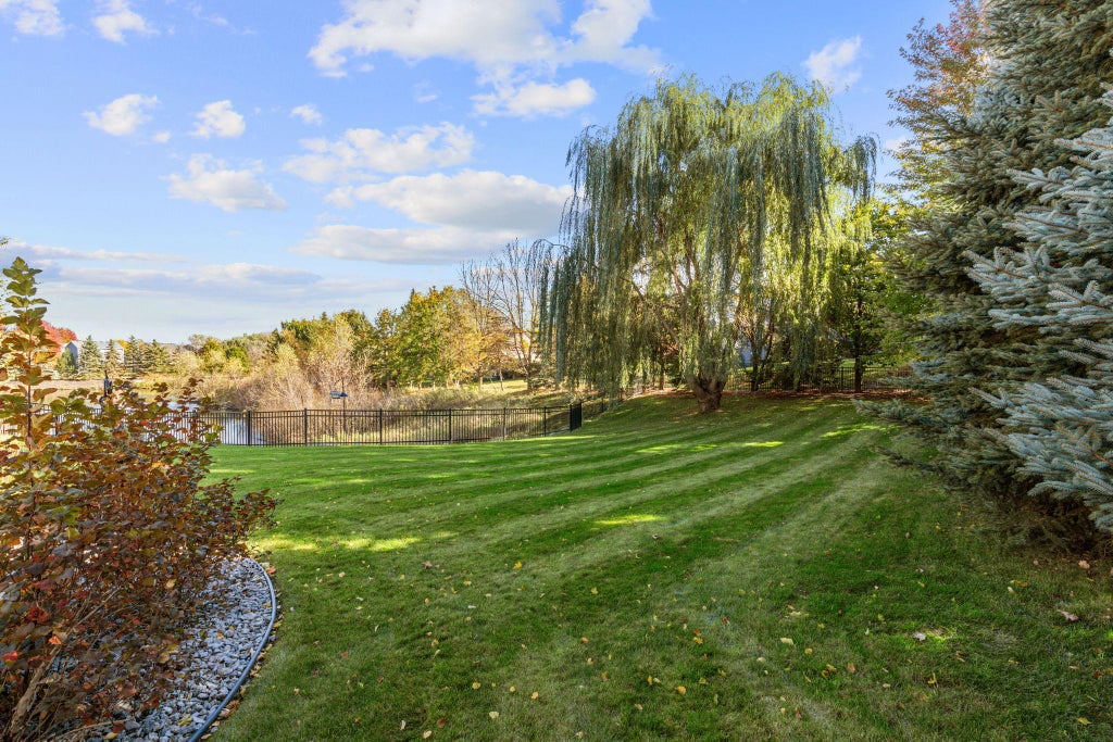 Photo of 17671 76th Avenue N, Maple Grove, MN 55311 (MLS # 7162767)