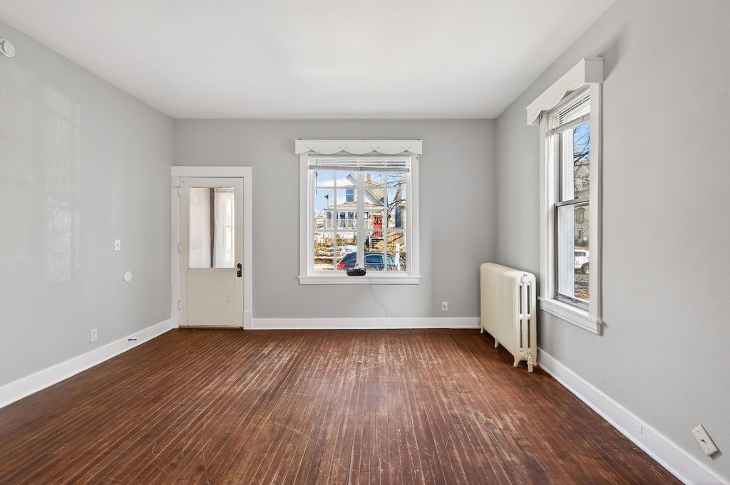 Photo of 2428 11th Avenue S, Minneapolis, MN 55404 (MLS # 7033911)