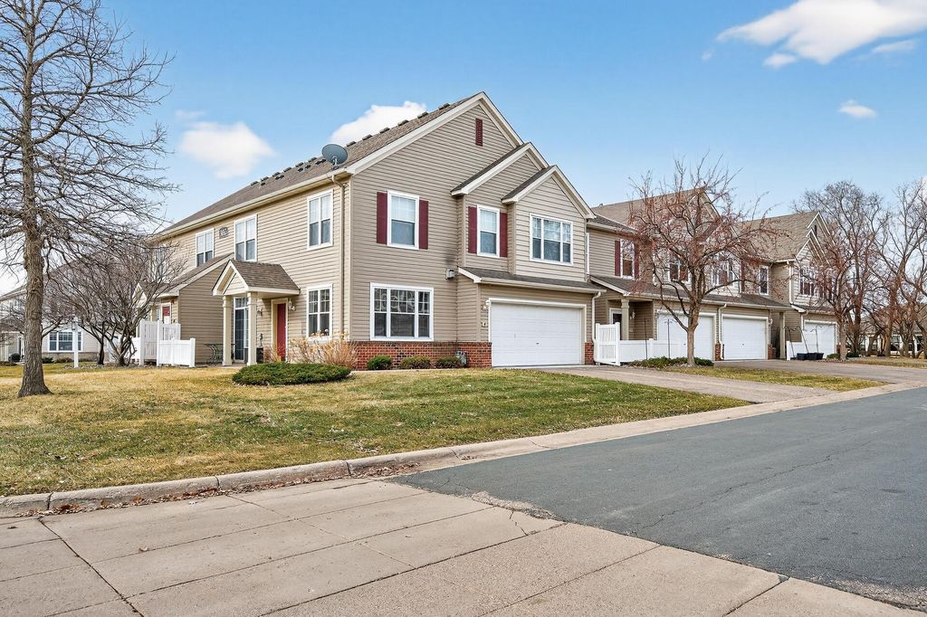 Photo of 5055 Holly Lane N #4, Plymouth, MN 55446 (MLS # 7028742)