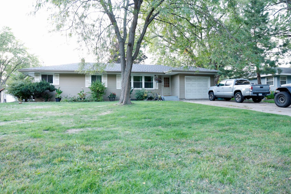 Photo of 2819 Farrington Street, Roseville, MN 55113 (MLS # 7159080)