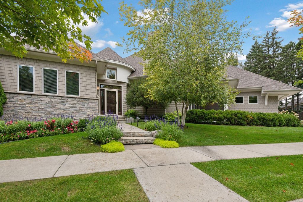 Photo of 15730 Portico Drive, Wayzata, MN 55391 (MLS # 7000784)