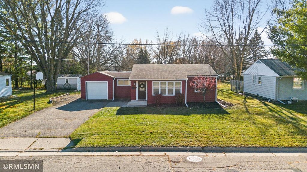 Photo of 923 14th Street NE, Owatonna, MN 55060 (MLS # 6824921)