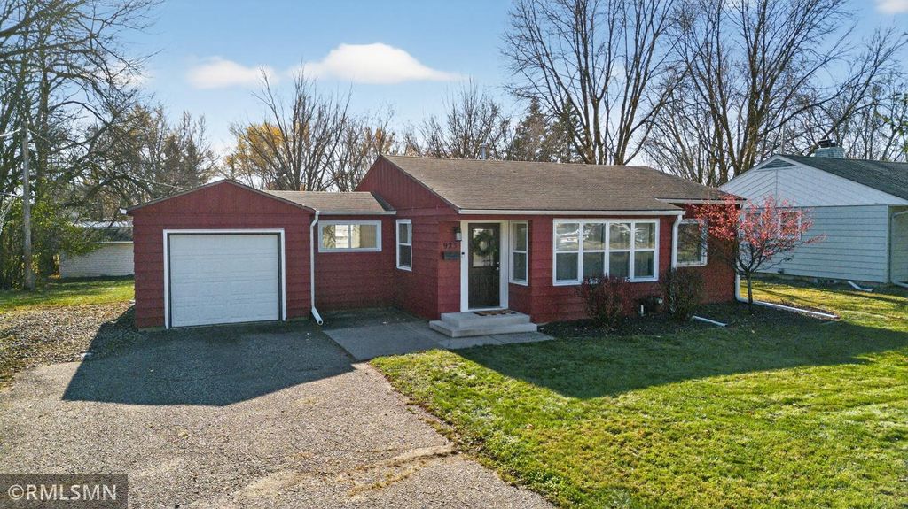 Photo of 923 14th Street NE, Owatonna, MN 55060 (MLS # 6824921)