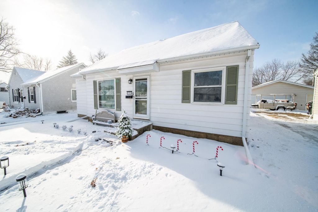 Photo of 1203 11th Avenue NE, Rochester, MN 55906 (MLS # 7002972)