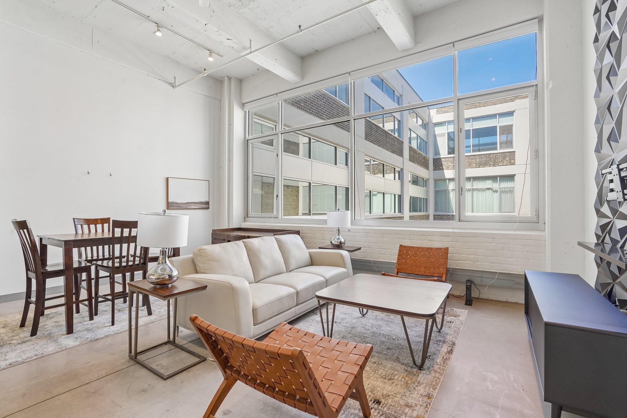 700 Washington Avenue N 523