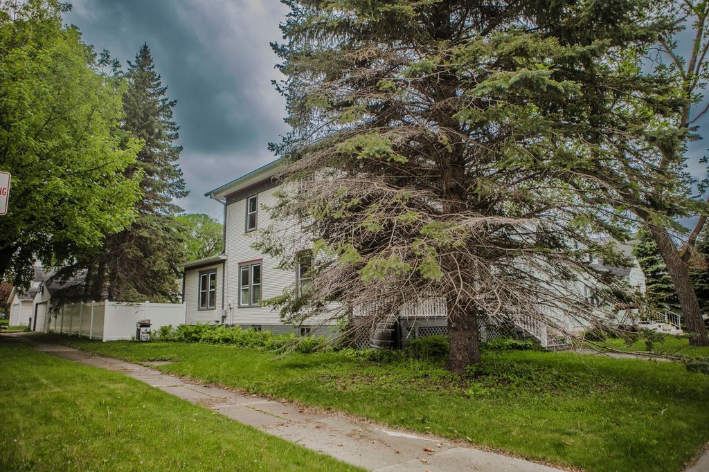 Photo of 210 E 6th Street, Morris, MN 56267 (MLS # 7009548)